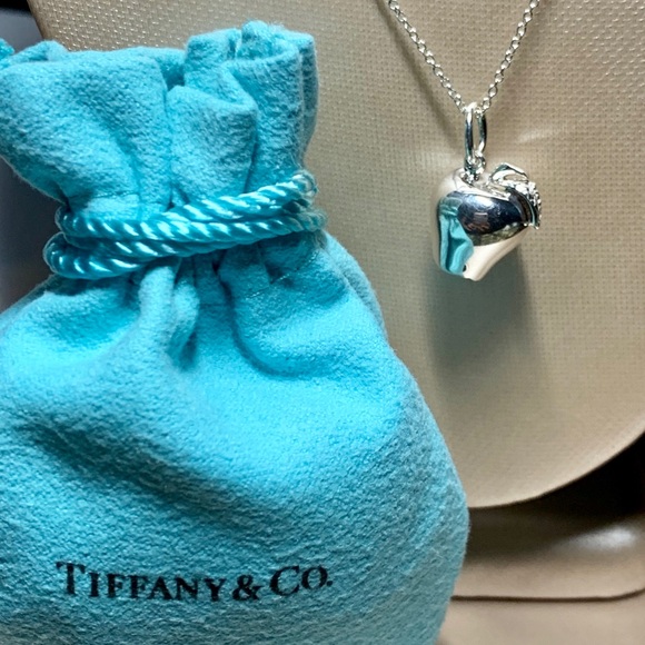 Tiffany Co 3d Ny Apple Necklace 